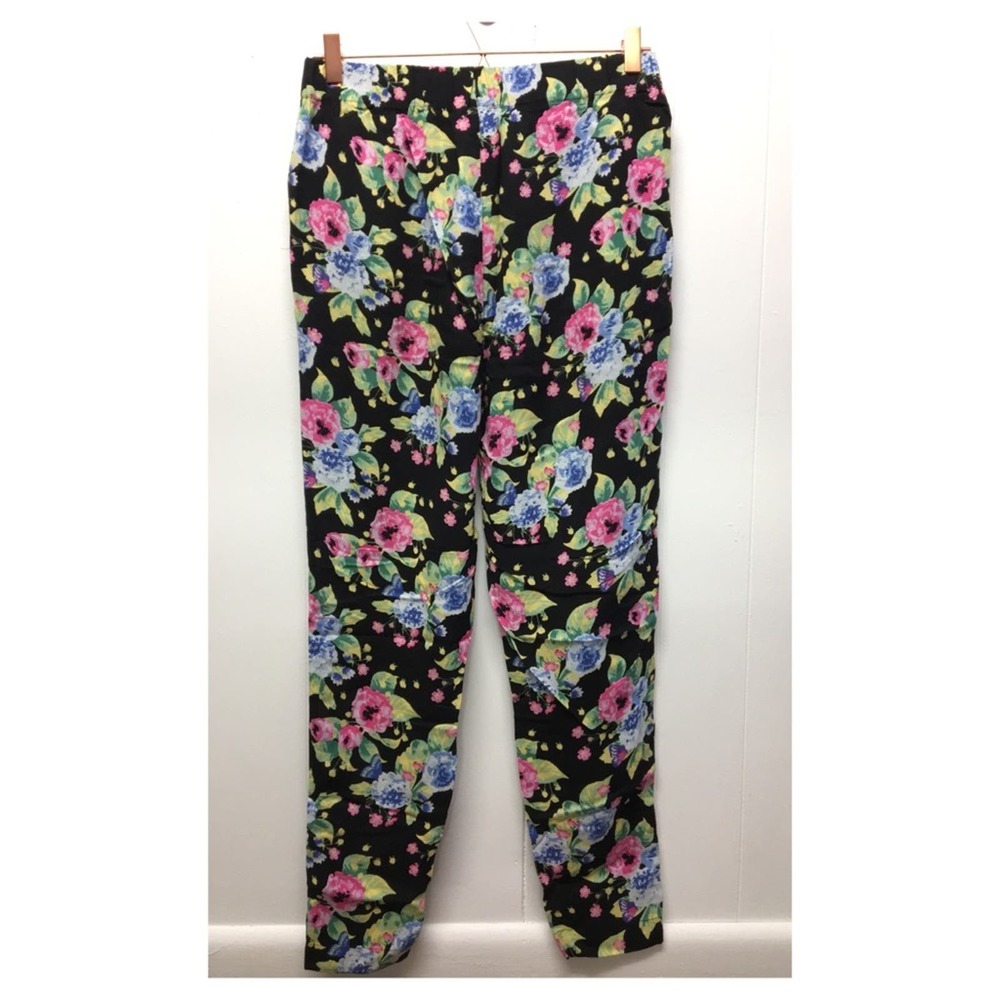 H&M Divided | Zip Ankle Floral Black Joggers •